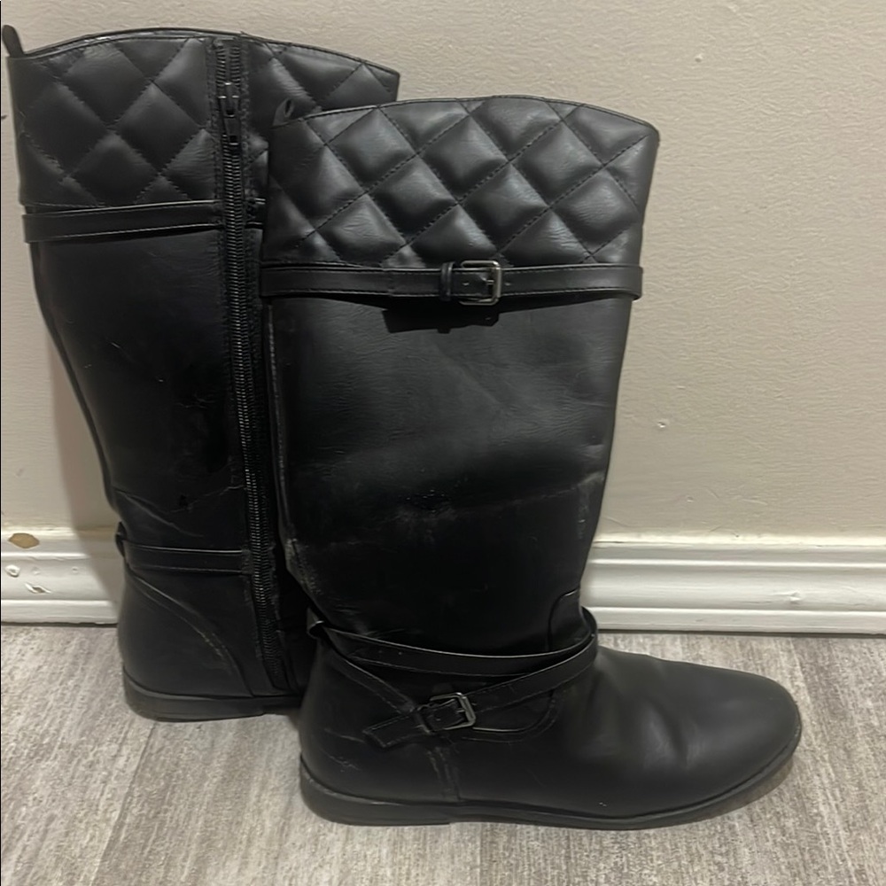 Black boots